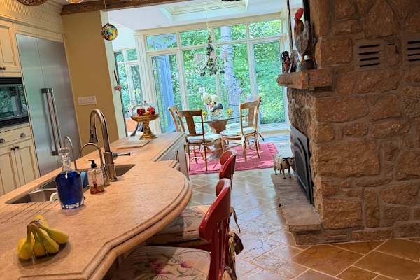 House sit in Cheltenham, ON, Canada