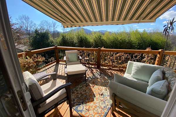 House sit in Asheville, NC, US