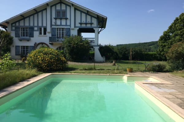 House sit in Saint-Sever-de-Rustan, France