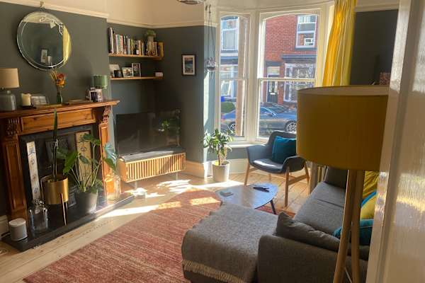 House sit in Sheffield, United Kingdom
