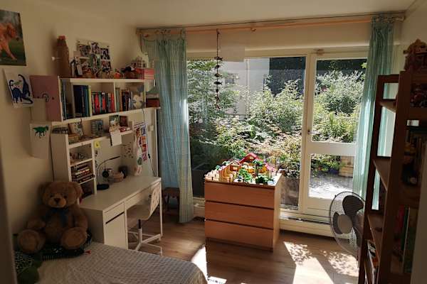 House sit in Nanterre, France