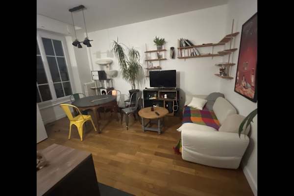 House sit in Lyon, France