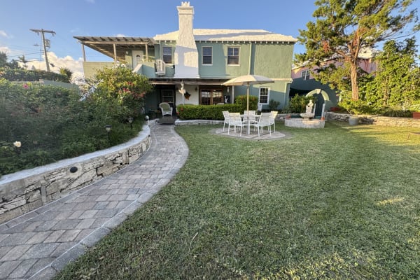 House sit in Hamilton, Bermuda