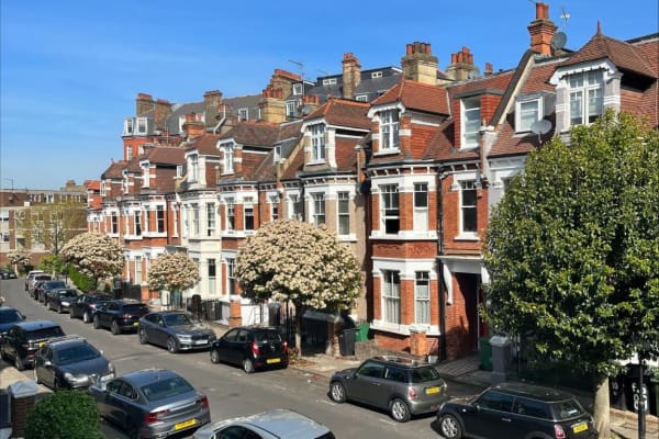 House sit in London, United Kingdom