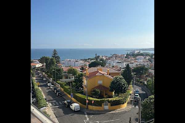 House sit in Cascais, Portugal