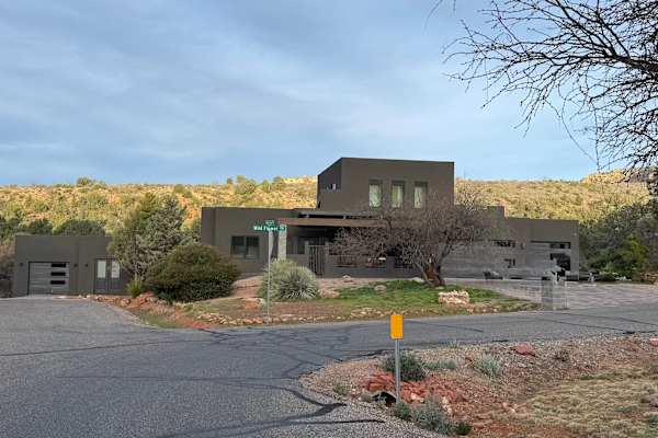 House sit in Sedona, AZ, US