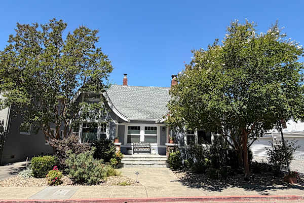 House sit in East Sacramento, CA, US