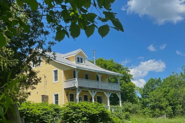 House sit in South River, ON, Canada