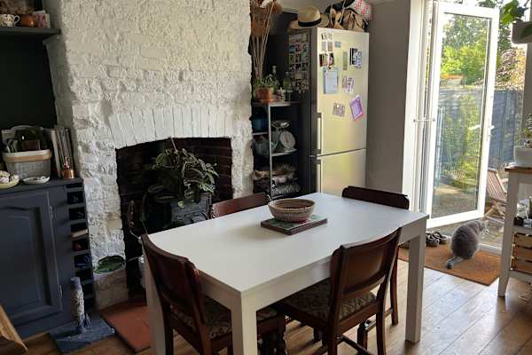 House sit in Reigate, United Kingdom