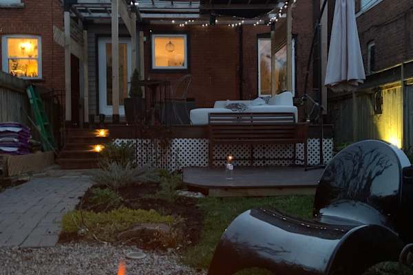 House sit in Hamilton, ON, Canada