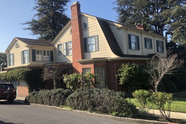 House sit in El Cerrito, CA, US