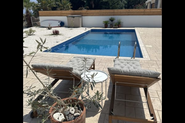 House sit in Larnaca, Cyprus