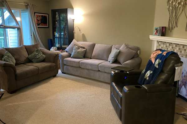 House sit in Lake Forest Park, WA, US