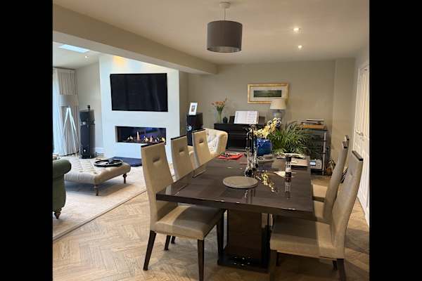 House sit in Leeds, United Kingdom