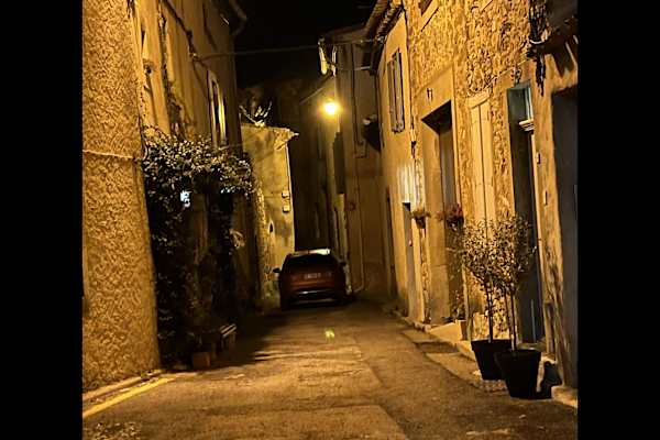 House sit in Caunes-Minervois, France