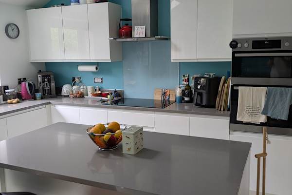House sit in Corsham, United Kingdom
