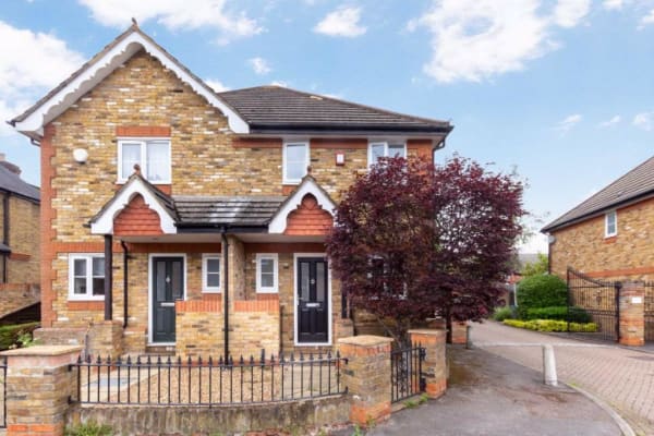 House sit in Surbiton, United Kingdom