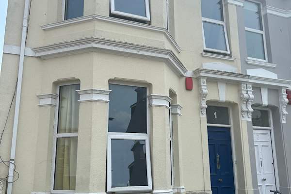 House sit in Plymouth, United Kingdom