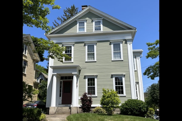 House sit in Providence, RI, US