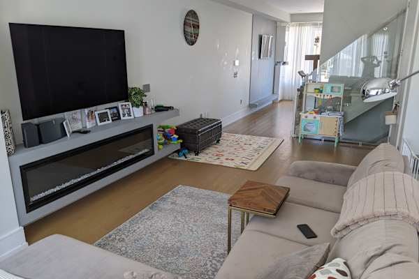 House sit in North York, ON, Canada