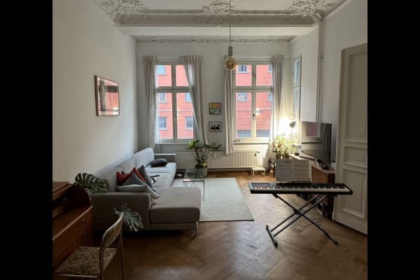 House sit in Berlin, Germany