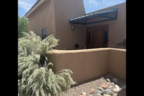 House sit in Corrales, NM, US