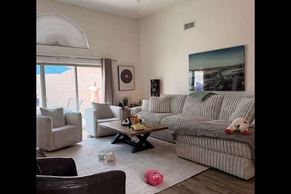 House sit in Scottsdale, AZ, US