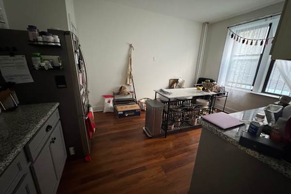 House sit in Union City, NJ, US