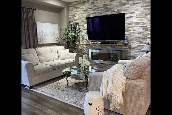 House sit in Niagara Falls, ON, Canada