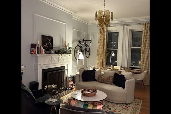 House sit in Boston, MA, US