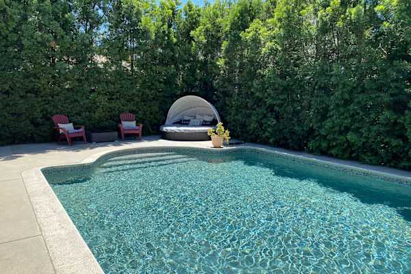 House sit in Winnetka, CA, US