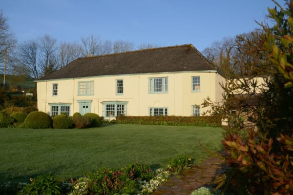 House sit in Saltash, United Kingdom