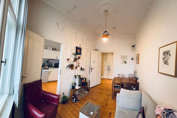 House sit in Berlin, Germany