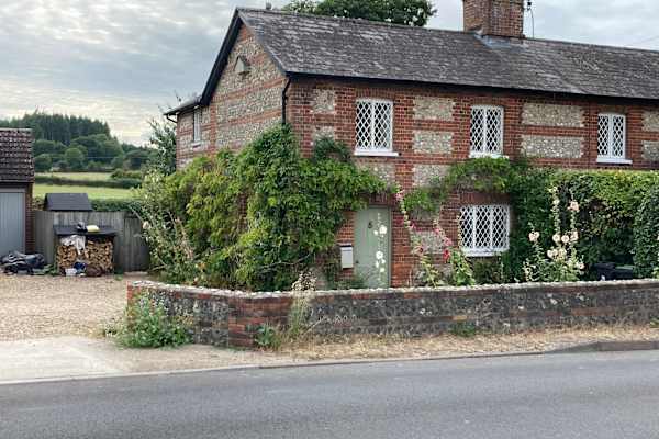 House sit in Blandford Forum, United Kingdom