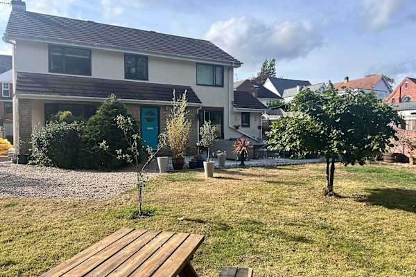House sit in Exmouth, United Kingdom