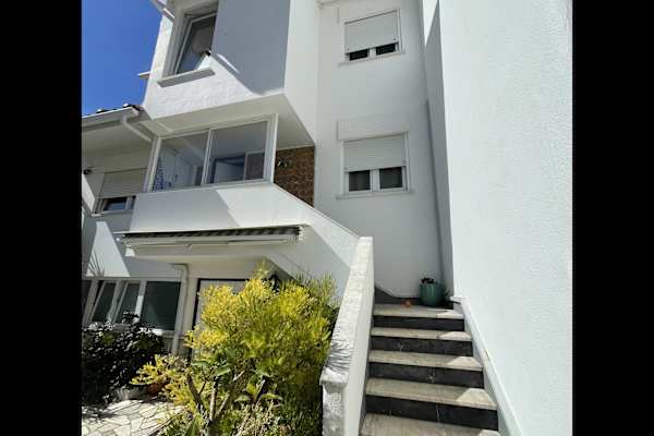 House sit in Cascais, Portugal
