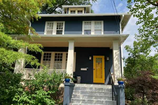 House sit in Takoma Park, MD, US