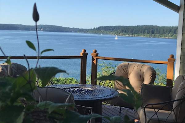 House sit in Bainbridge Island, WA, US