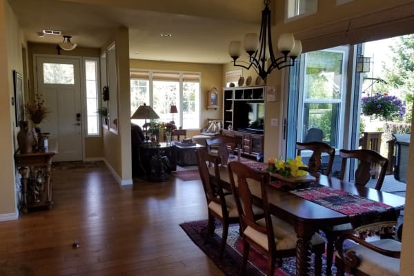 House sit in Bonney Lake, WA, US