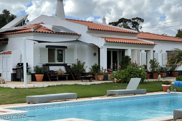 House sit in Odiáxere, Portugal