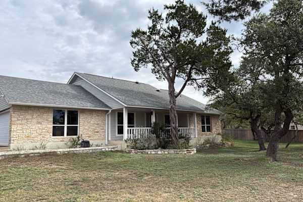 House sit in Dripping Springs, TX, US