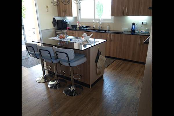 House sit in Kíti, Cyprus