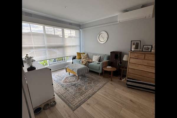 House sit in Melbourne, VIC, Australia