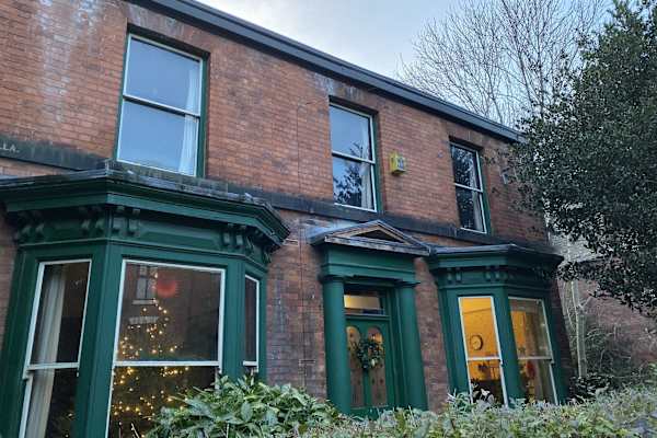 House sit in Sheffield, United Kingdom