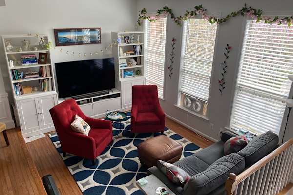 House sit in Alexandria, VA, US