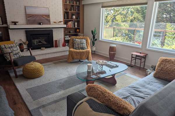 House sit in Victoria, BC, Canada