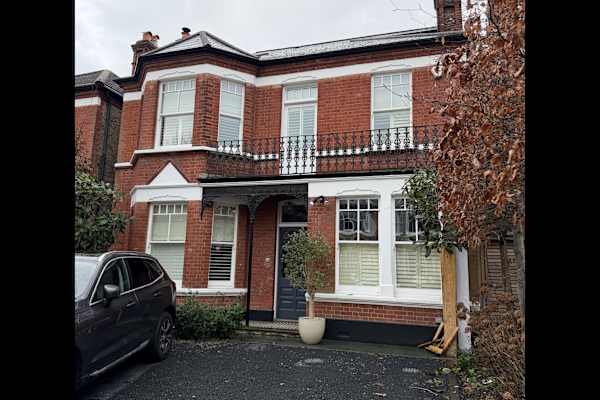 House sit in London, United Kingdom