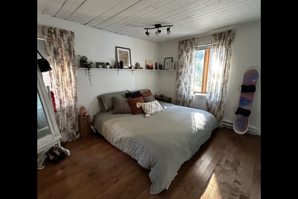 House sit in Laval, QC, Canada