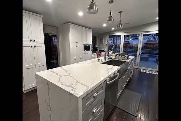 House sit in Los Angeles, CA, US