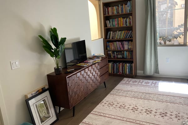 House sit in Irvine, CA, US